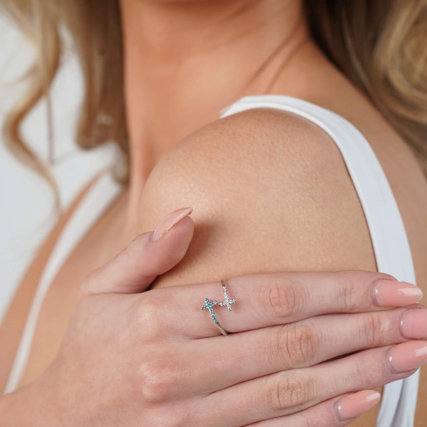 Bague Élégante Double Croix en Argent