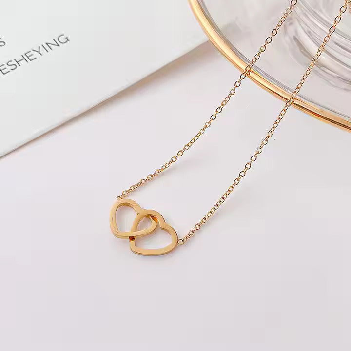 Cofre Manzana Rosa Eterna & Collar Corazón Personalizado