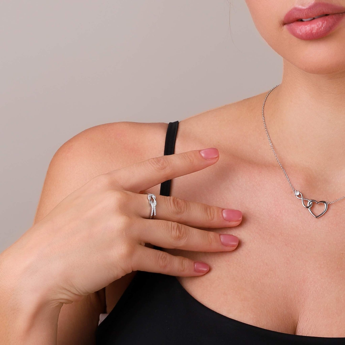 Bague Nœud Élégante en Or Rose
