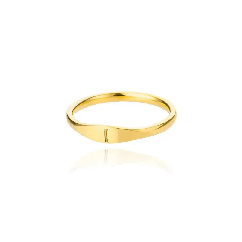 Bague initiale personnalisée élégante