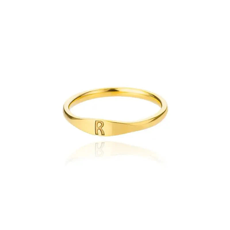 Bague initiale personnalisée élégante