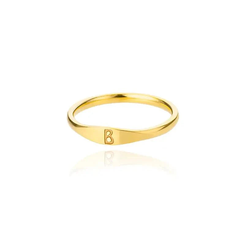 Bague initiale personnalisée élégante